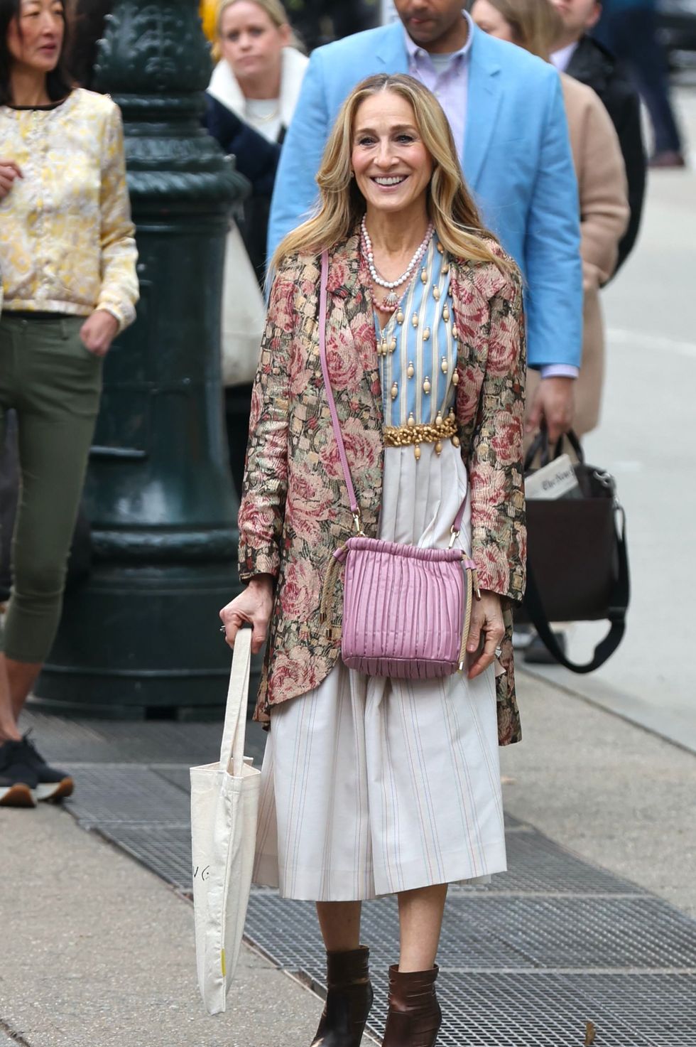 And Just like That' Season 2 Outfits 2023 — Carrie Bradshaw Dupes