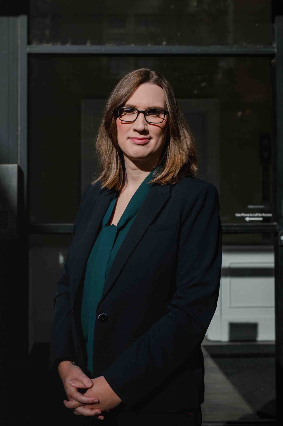 sarah mcbride, democratic house candidate for delaware, in wilmington, delaware, us, on wednesday, oct 16, 2024 sarah mcbride is set to be first openly transgender us lawmaker photographer hannah yoonbloomberg via getty images