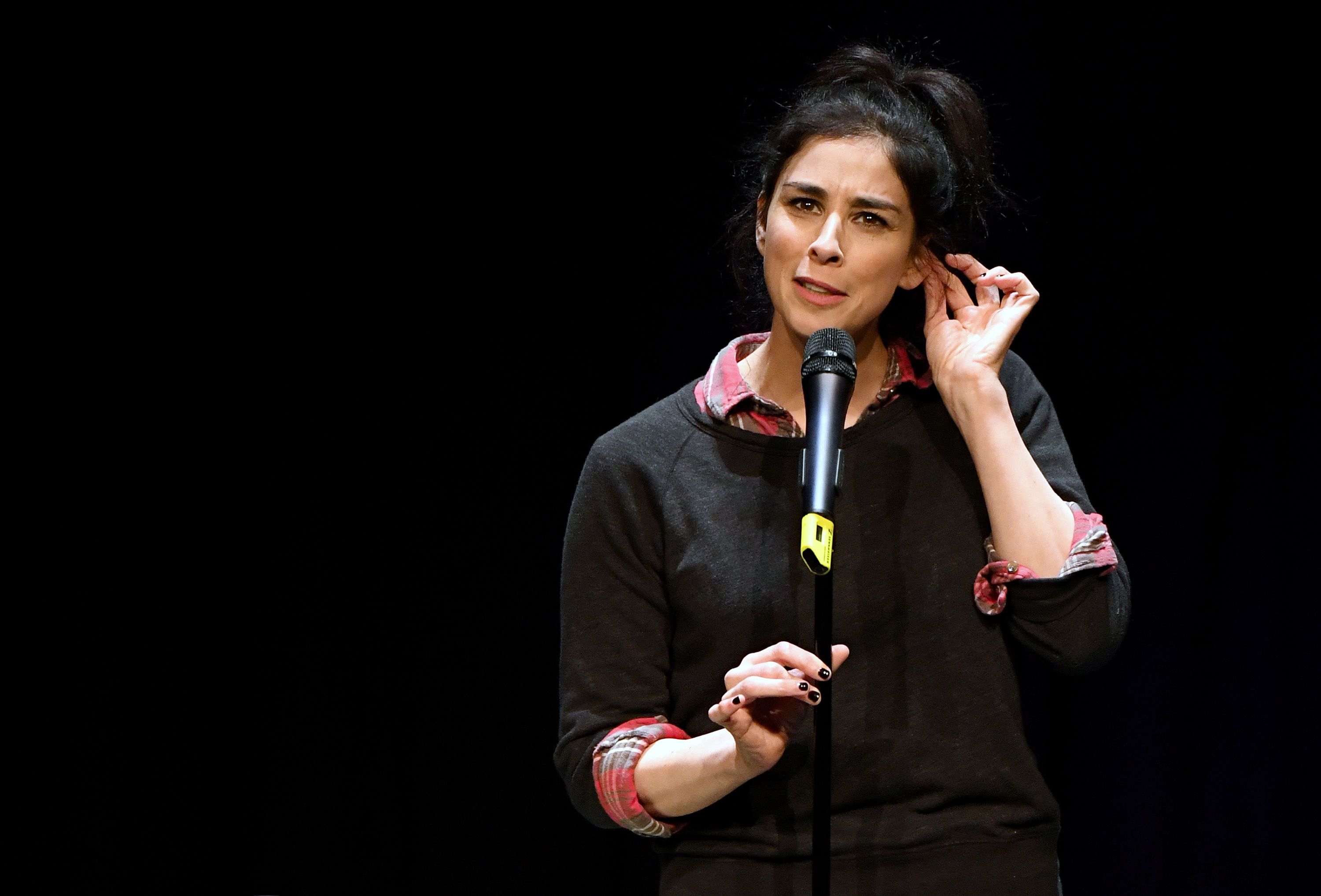 Sarah Silverman apologises after Louis CK masturbation comments, Louis CK