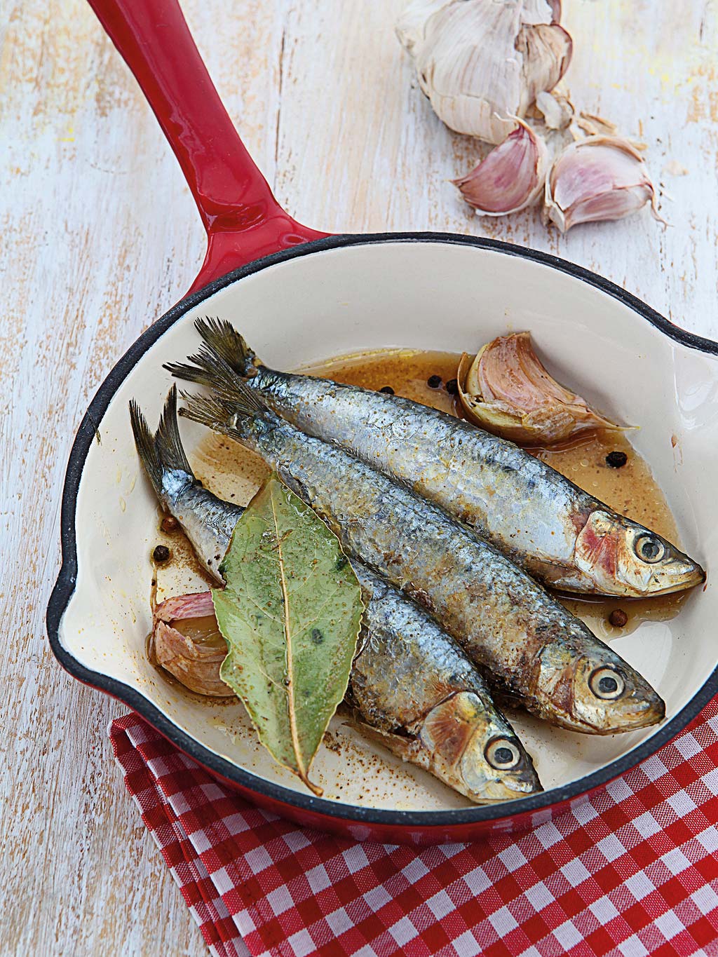 sardinas en escabeche