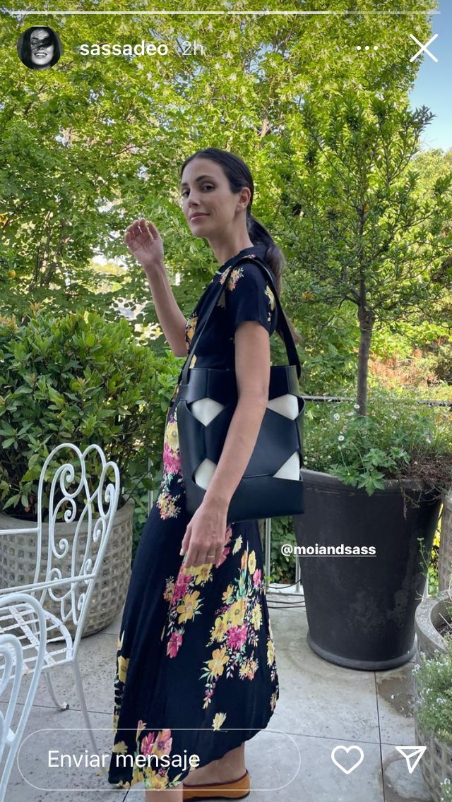 Sassa de Osma y la falda larga acampanada con la que soluciona sus looks  premamá