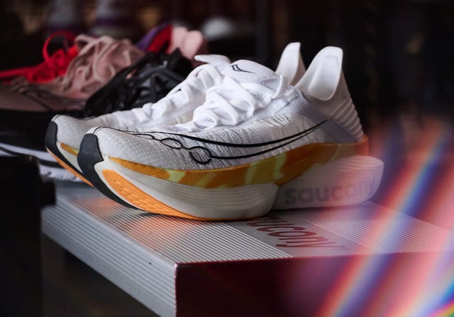 saucony endorphin elite 2