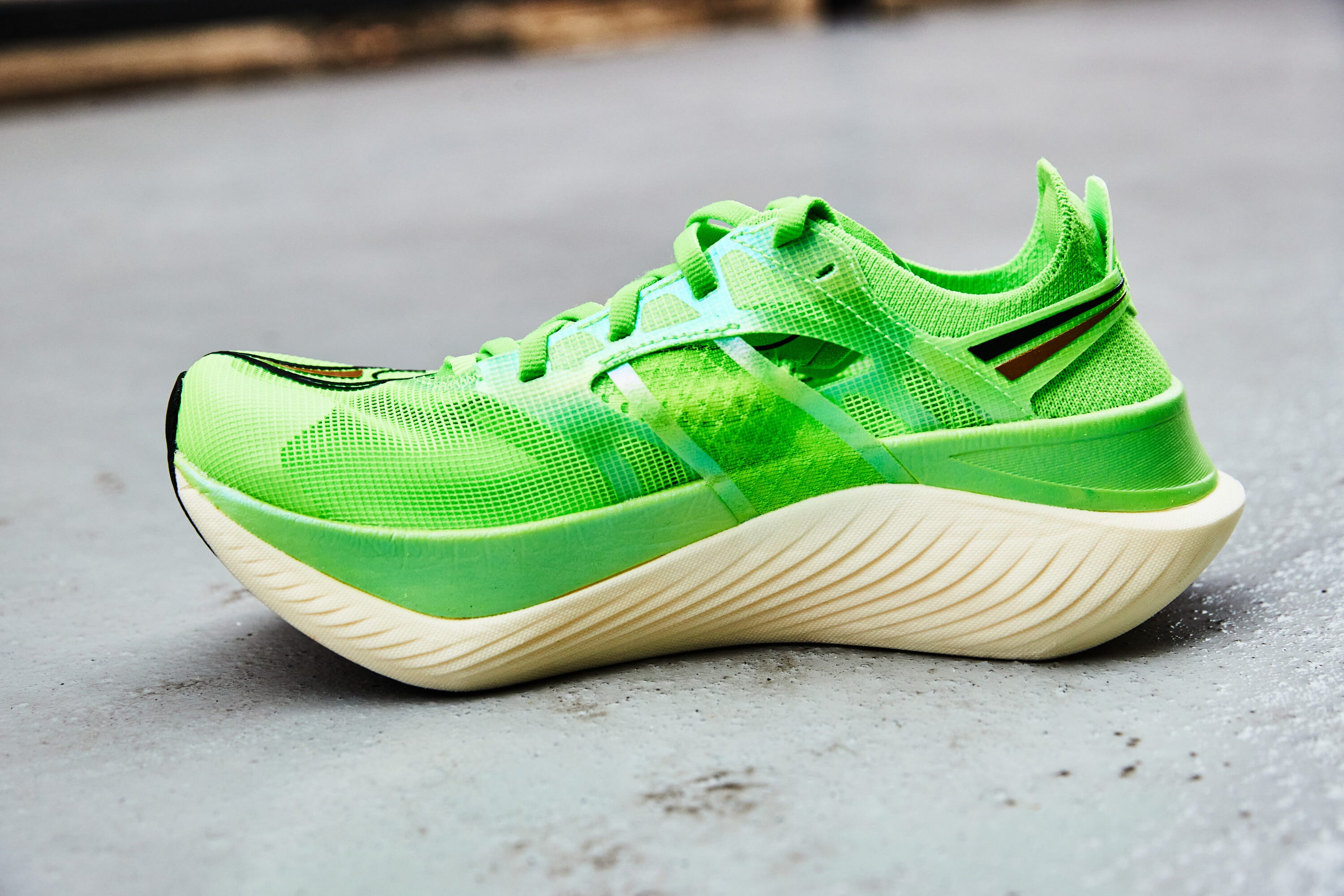 saucony endorphin elite