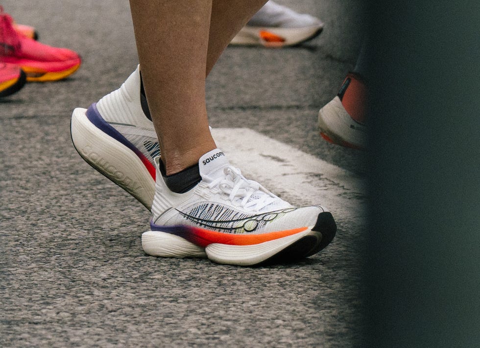 saucony endorphin elite 2