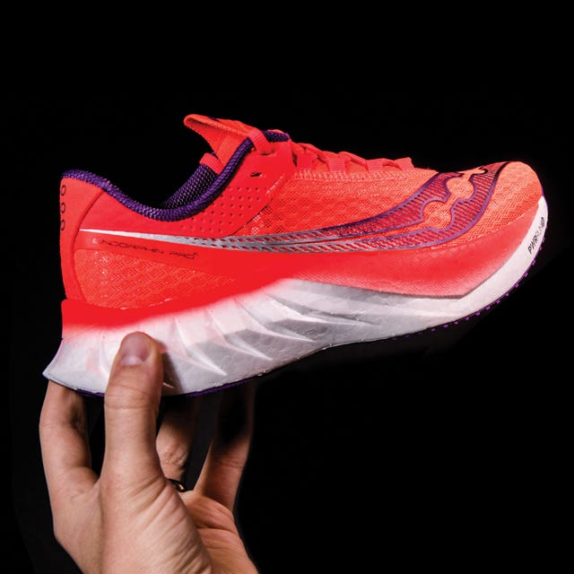running shoe highlighting design and features