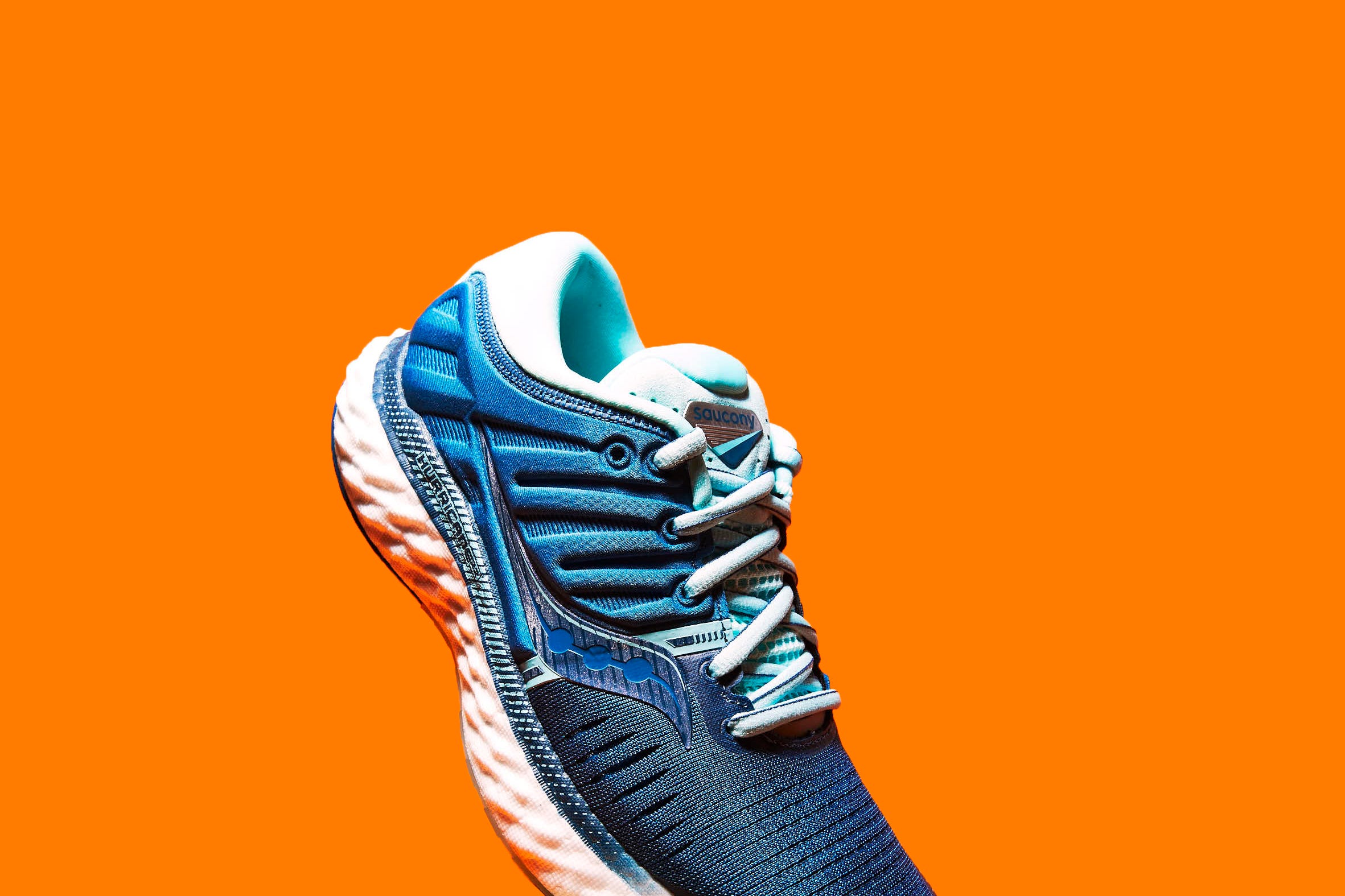 saucony hurricane 22