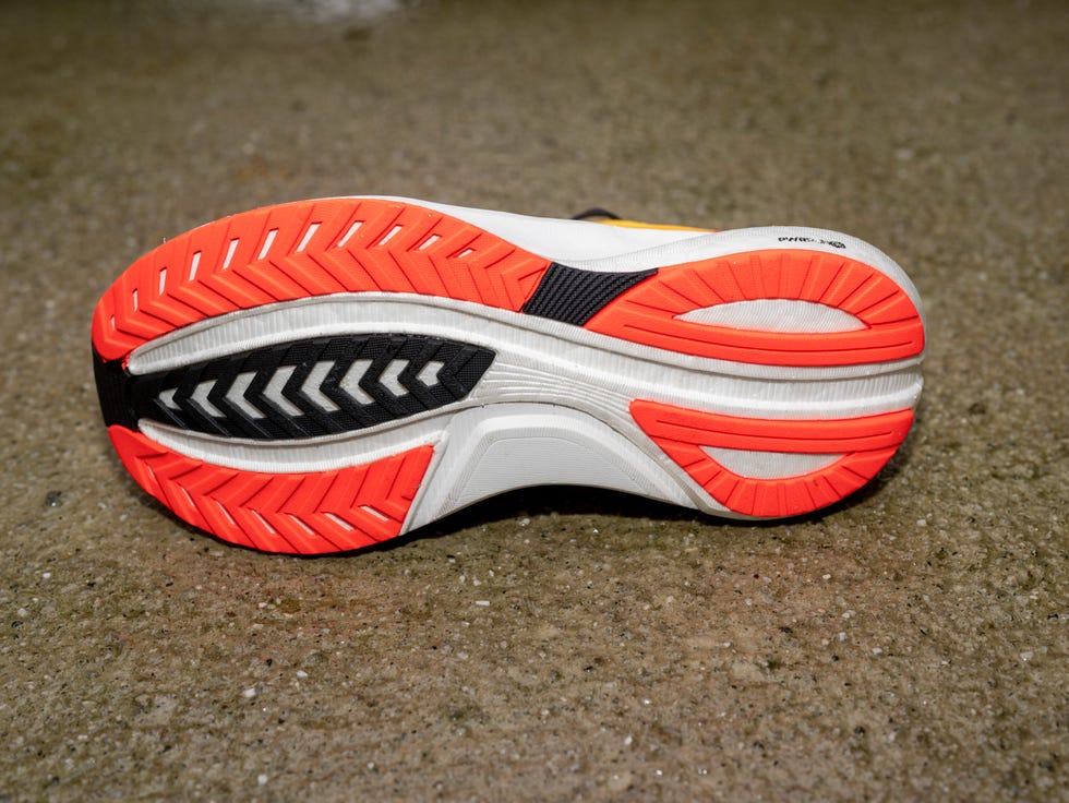 saucony tempus