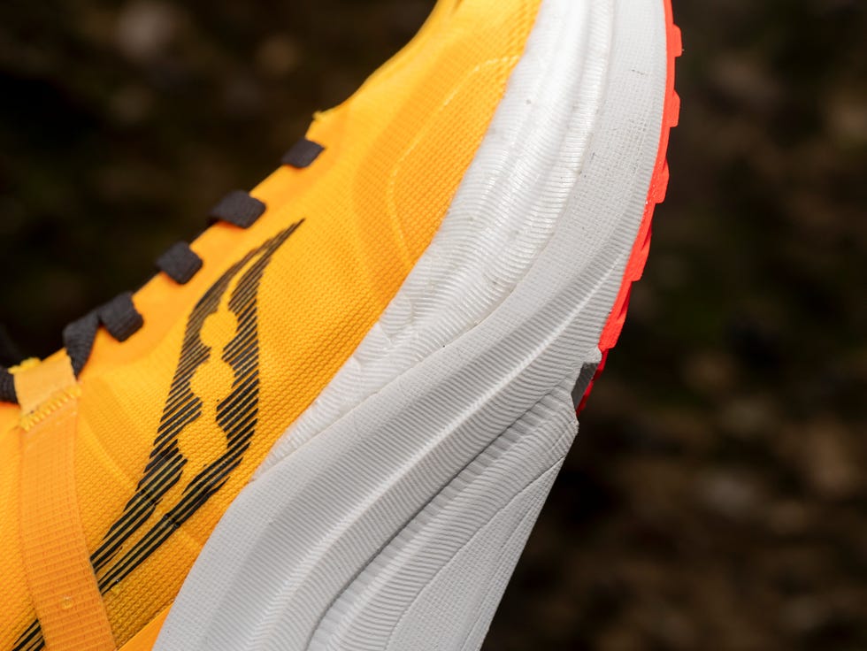 saucony tempus