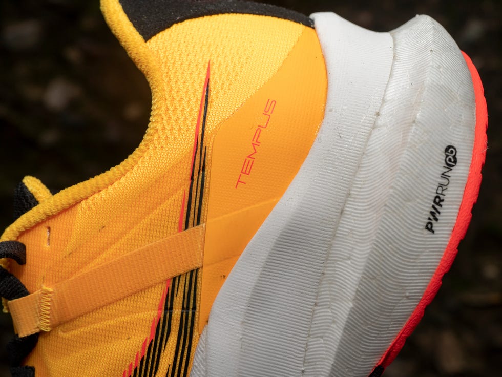 saucony tempus