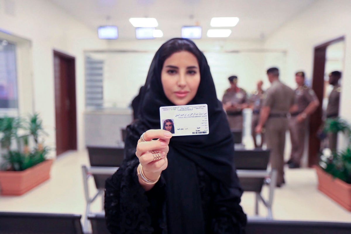 Powerful Photos Of First Saudi Arabia Women Getting Driving Licenses