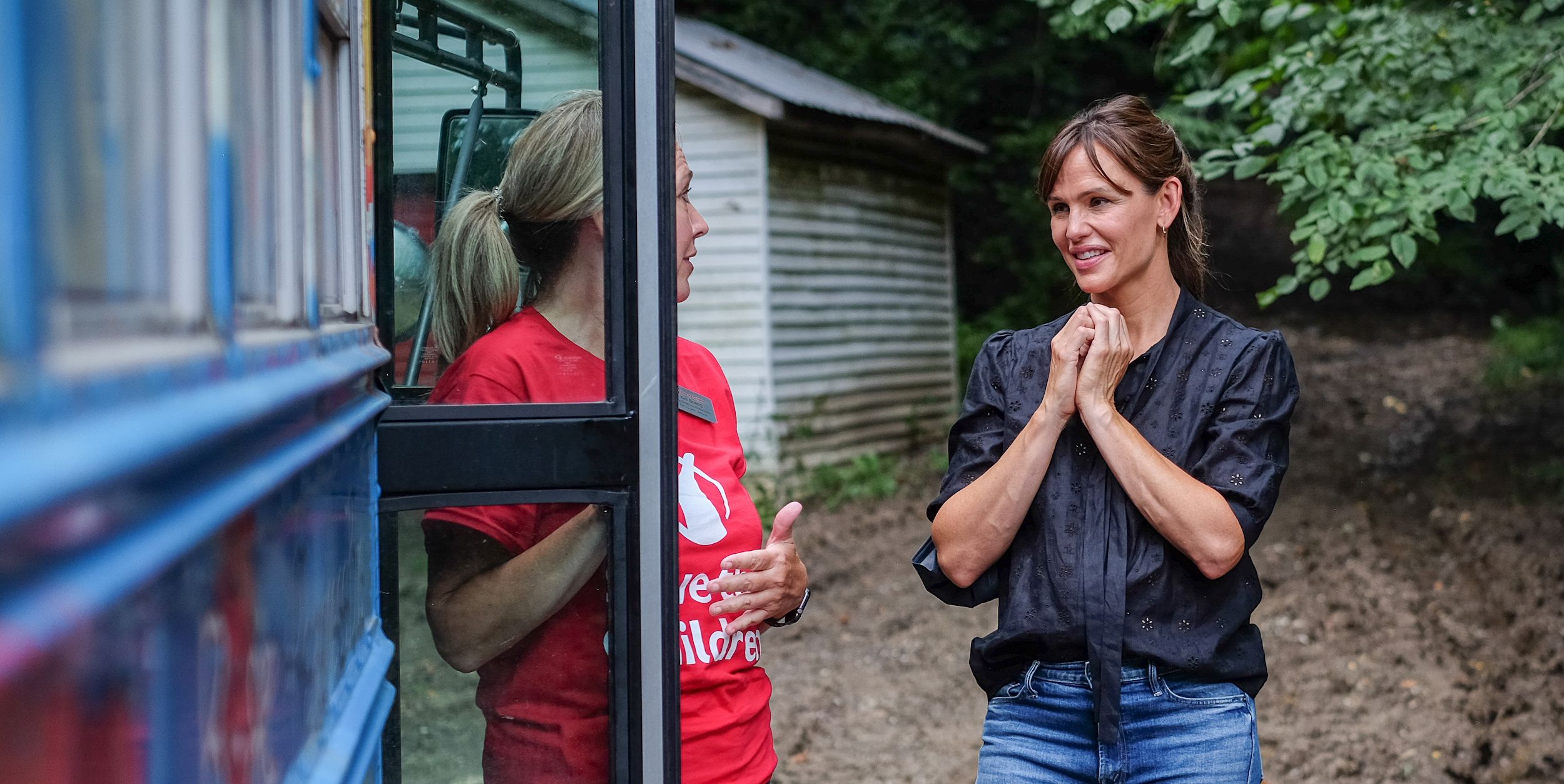Jennifer Garner Meets with Flood Victims in Kentucky