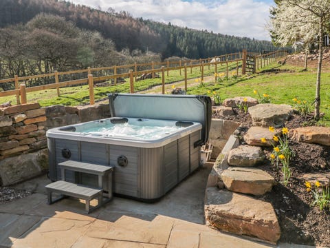 Best romantic weekend breaks with hot tubs 2022