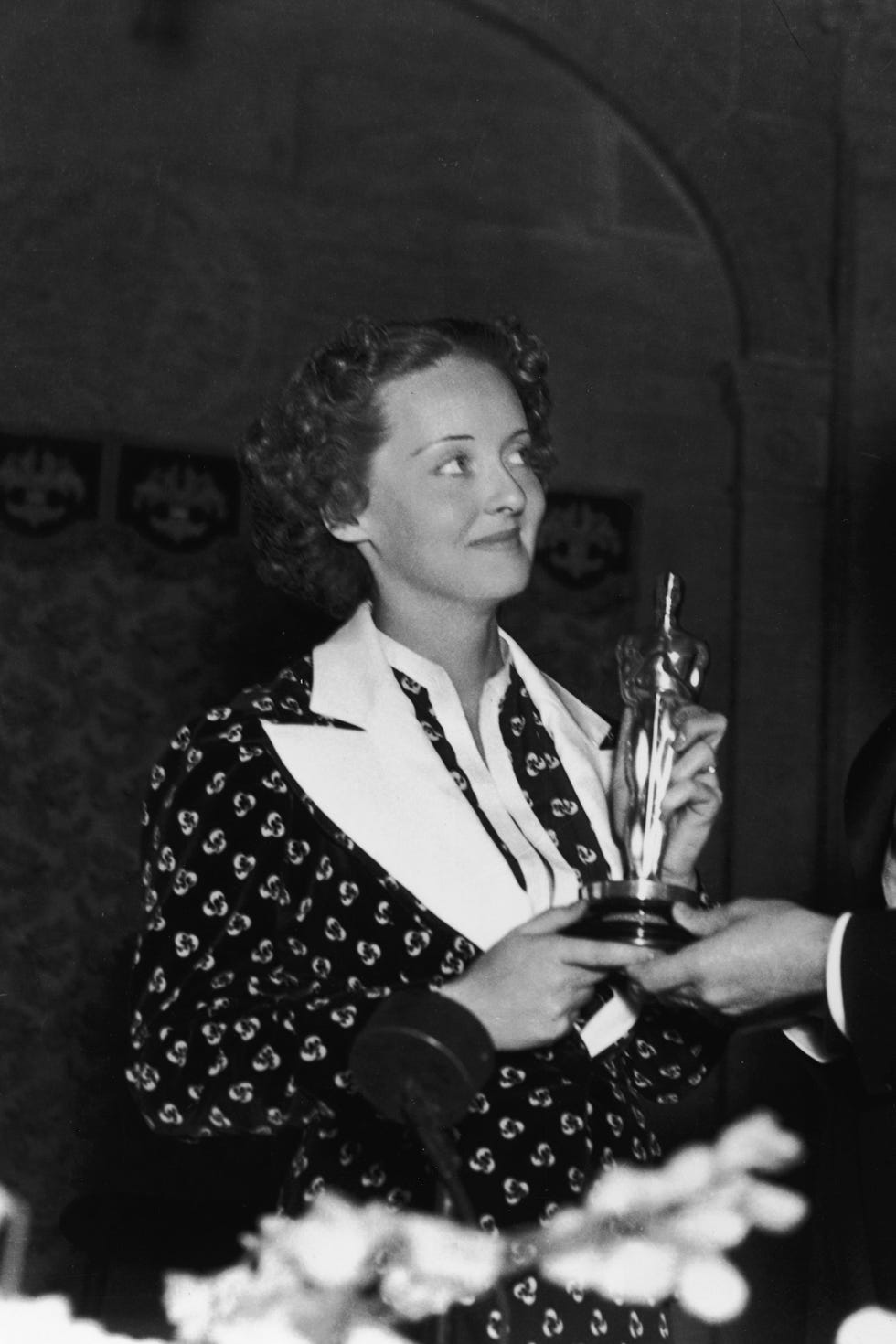 Scandalous Oscars Dresses - Bette Davis