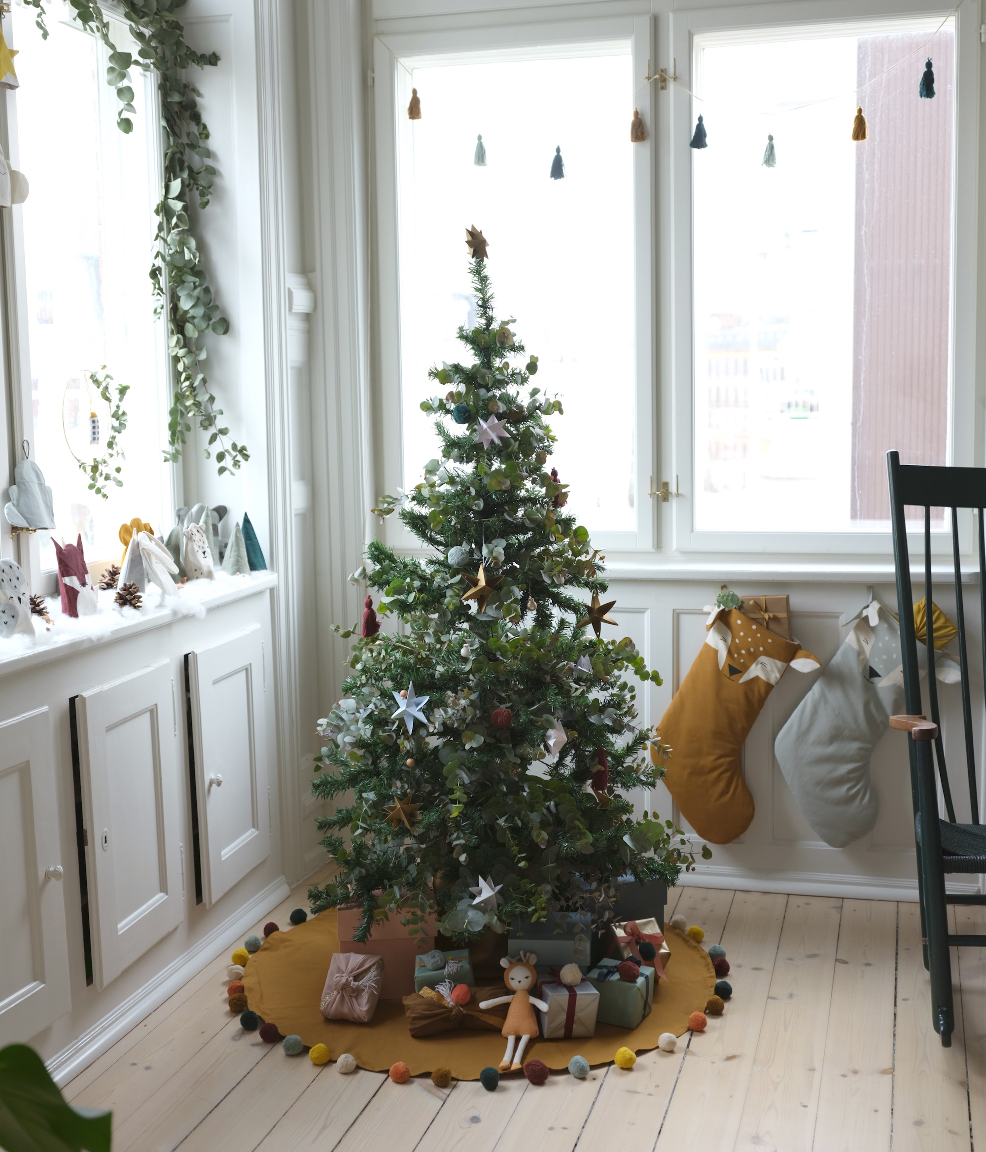 How To Create A Scandi Christmas Theme At Home - Nordic Style