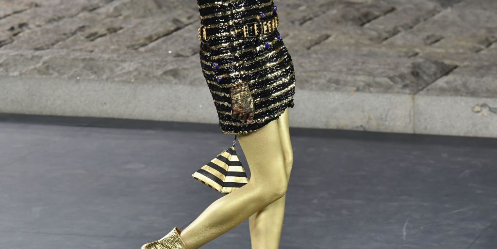 Scarpe moda 2019: il modello Chanel ispirato a Cleopatra è tendenza  Primavera Estate 2019