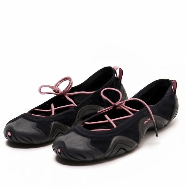 scarpe donna primavera 2024 ballerine sneakers tendenza da avere