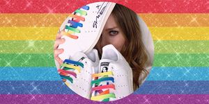 Le addias scarpe non deludono mai, specialmente nella nuova edizione Stella Stan Smith 2.0 con Stella McCartney dove i colori arcobaleno accendono le stringhe.