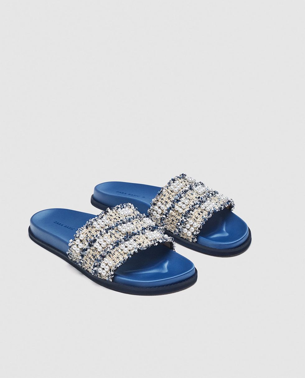 Footwear, Blue, Cobalt blue, Shoe, Product, Sandal, Slipper, Electric blue, Slide sandal, 
