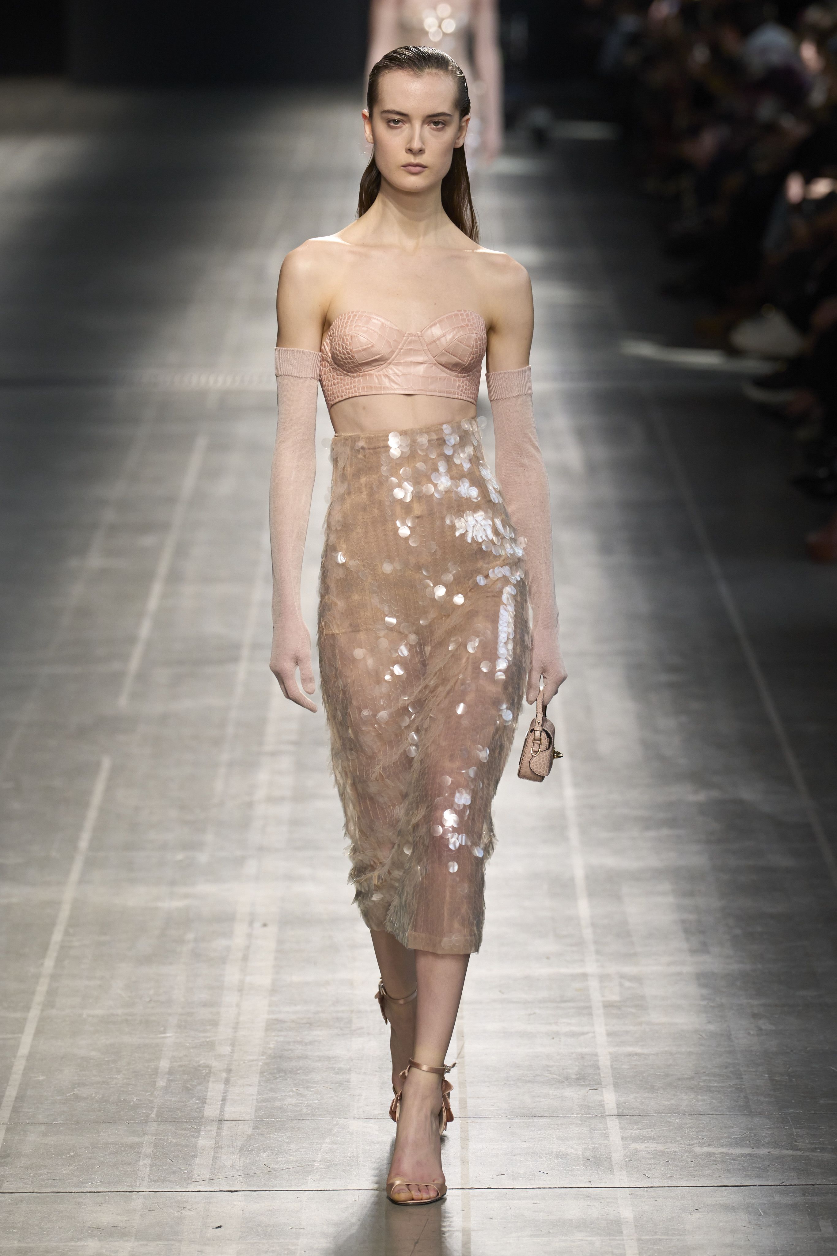 エルマンノ シェルヴィーノ（ERMANNO SCERVINO）2024-25秋冬