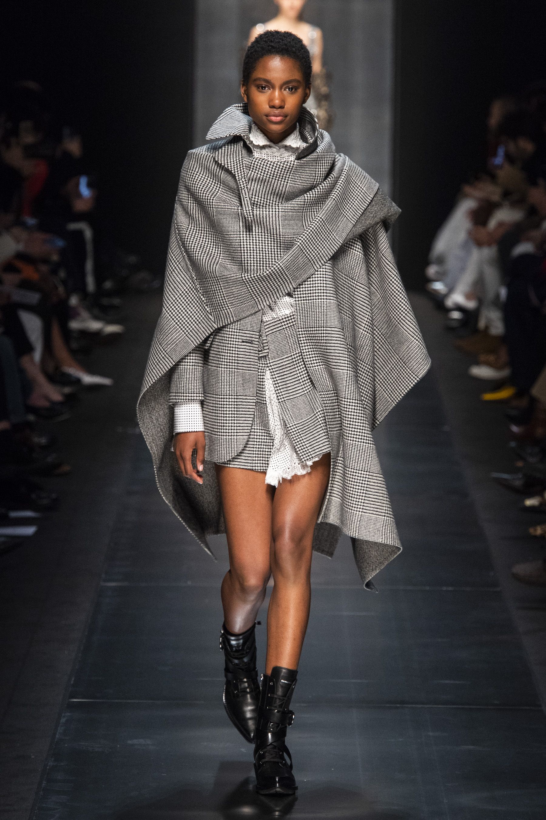 ERMANNO SCERVINO - 株式会社ウールン商会