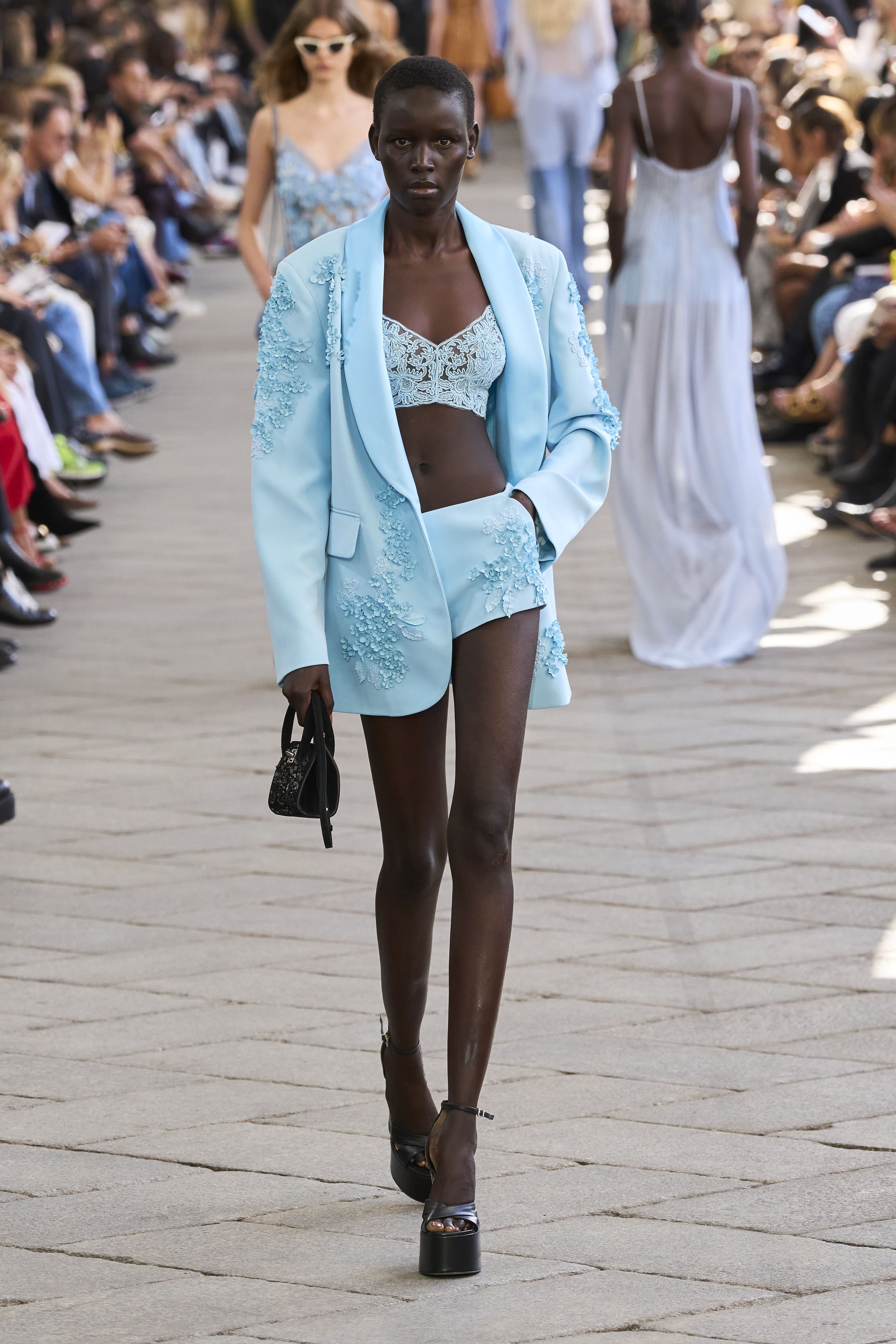 エルマンノ シェルヴィーノ（ERMANNO SCERVINO）2024春夏