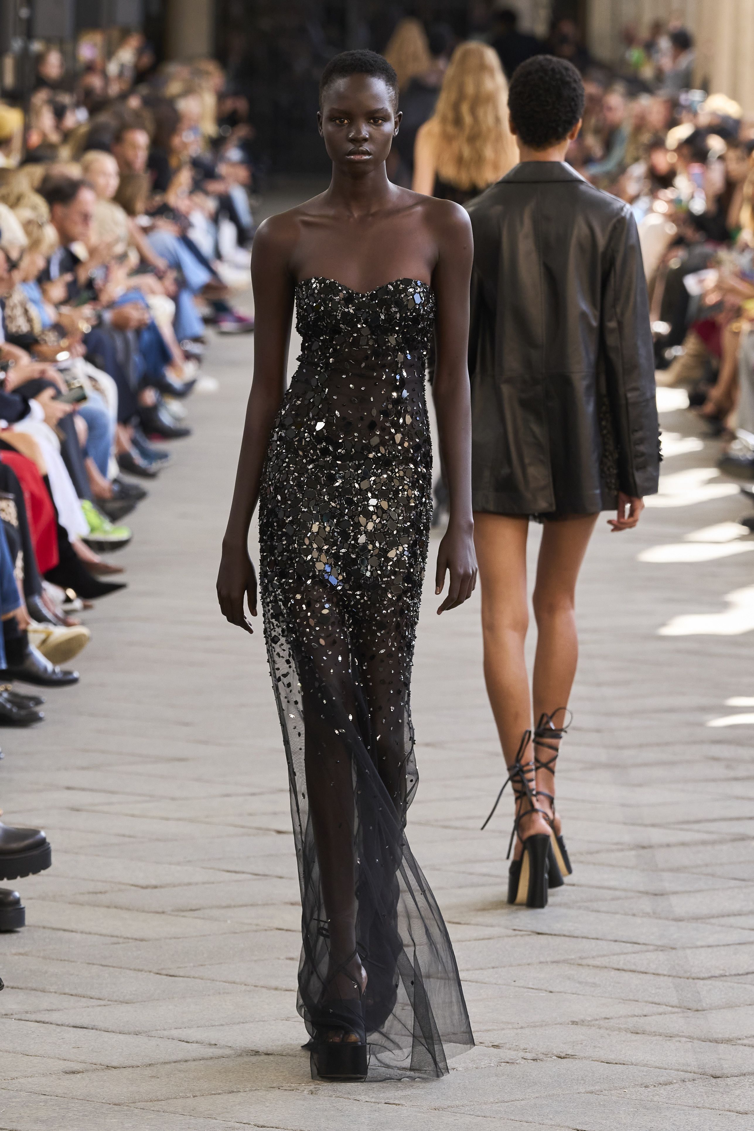 エルマンノ シェルヴィーノ(ERMANNO SCERVINO)2024春夏 エルマンノ シェルヴィーノ(ERMANNO SCERVINO)2024春夏