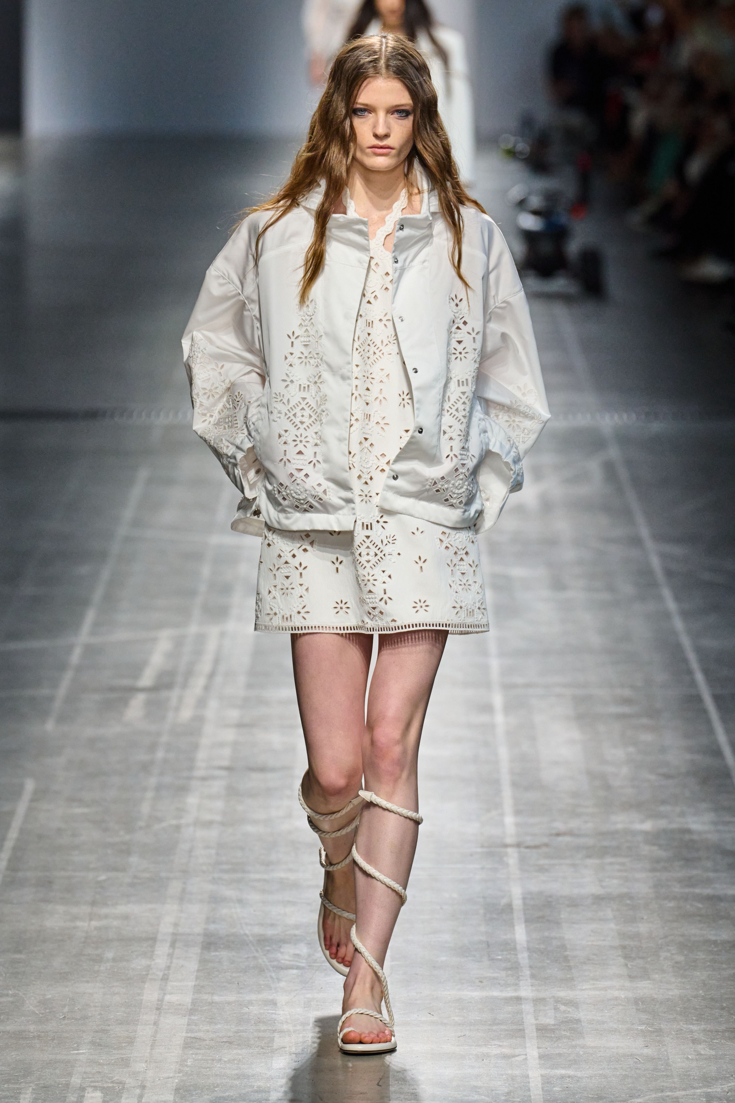 エルマンノ シェルヴィーノ（ERMANNO SCERVINO）」2025春夏