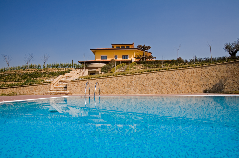 Swimming pool, Property, Leisure, Water, Azure, Vacation, Leisure centre, House, Real estate, Villa, 