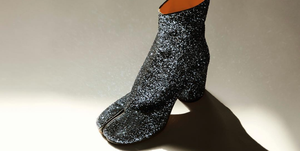 Sock, Black, Footwear, Tights, Fashion accessory, Ankle, Joint, Shoe, Leg, Material property, 