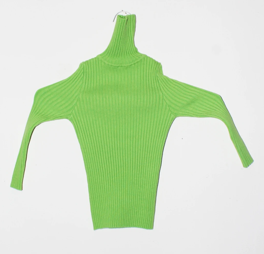 Green, Clothing, Sleeve, T-shirt, Sweater, Outerwear, Clothes hanger, Jersey, Top, Crop top, 