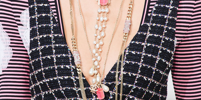 chanel perle gioielli moda