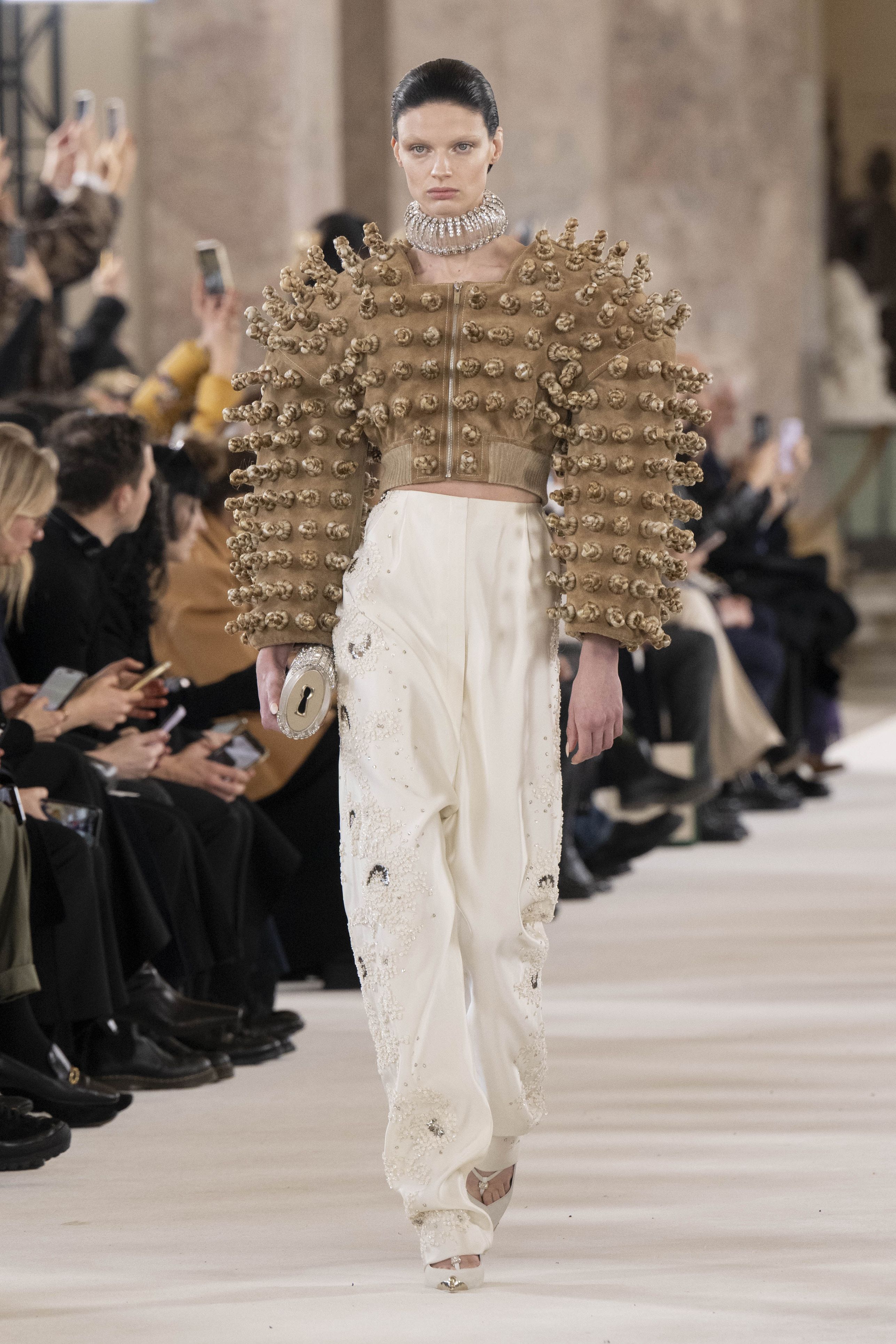 スキャパレリ（SCHIAPARELLI）2024-25秋冬コレクション