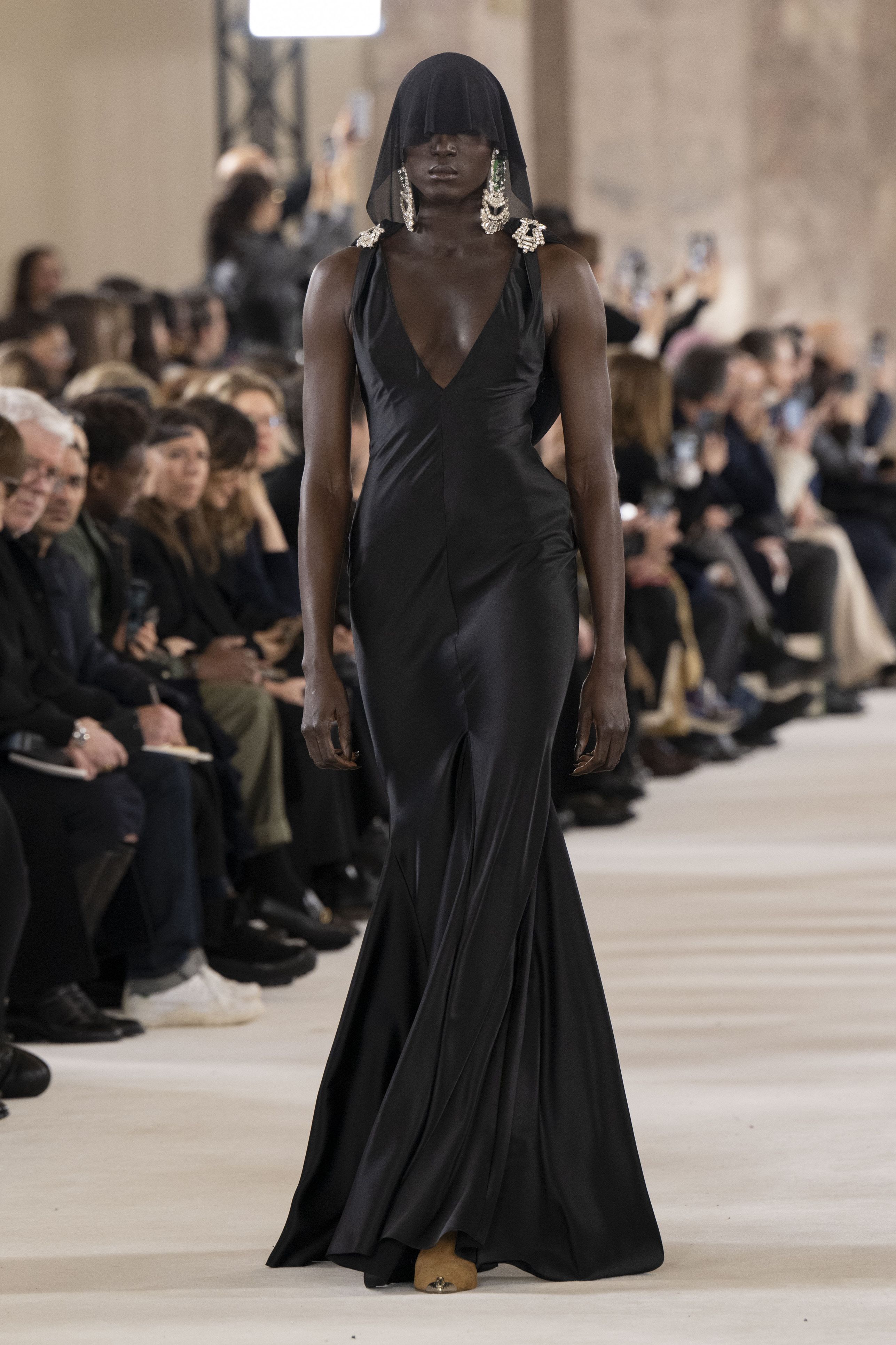 スキャパレリ（SCHIAPARELLI）2024-25秋冬コレクション