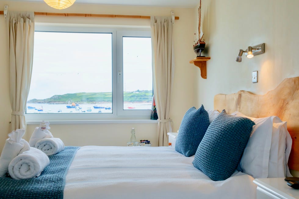 isles of scilly travel guide schooners hotel