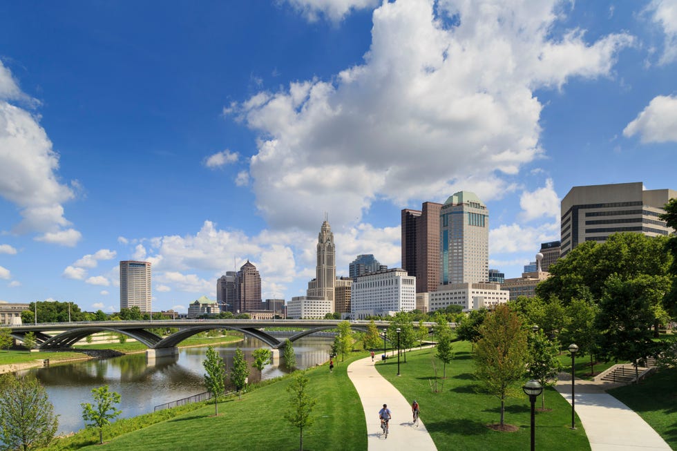 35 Best Walking Cities and Trails in the U.S. for 2022