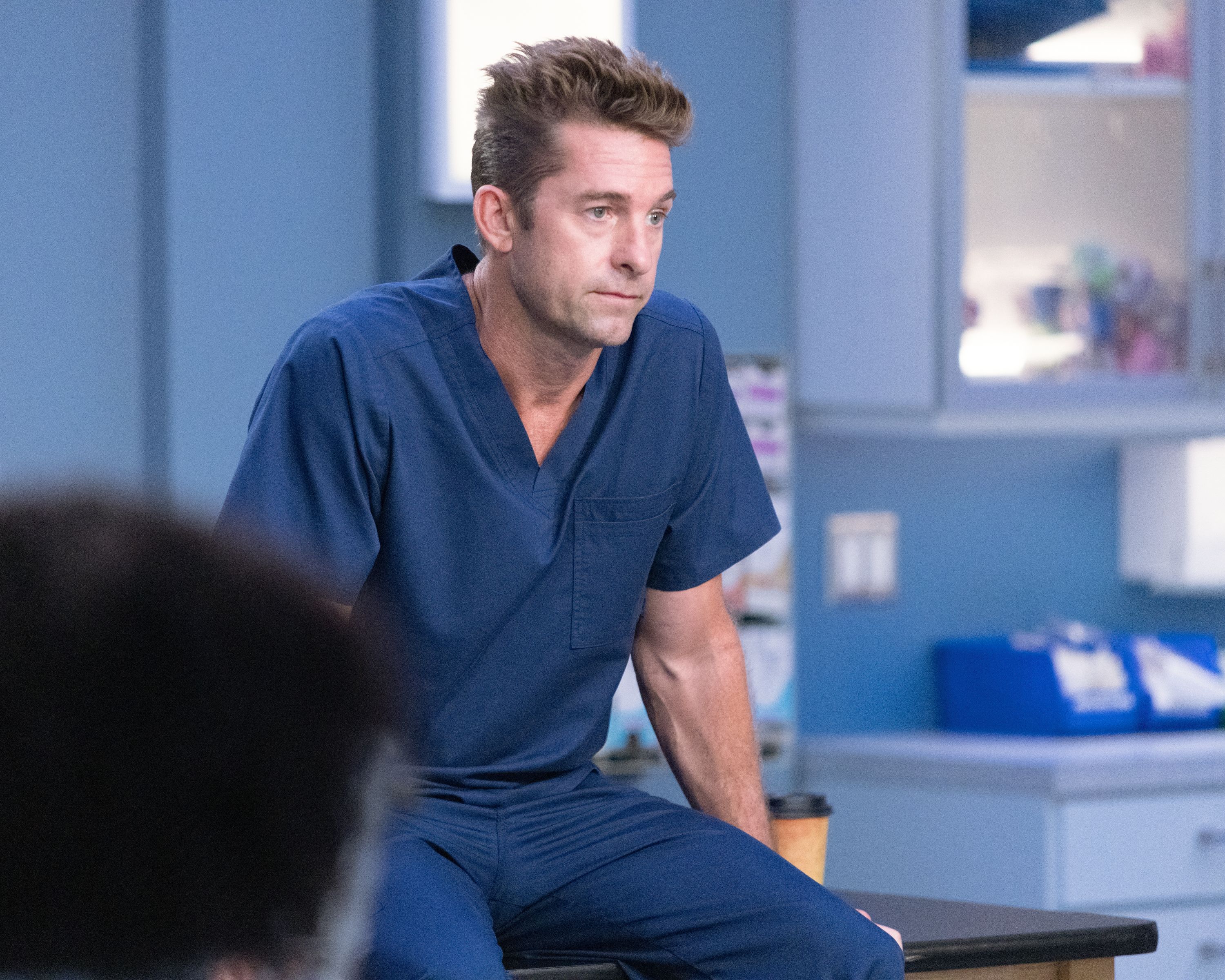 Scott Speedman reveals how he gets in trouble on Grey's Anatomy set