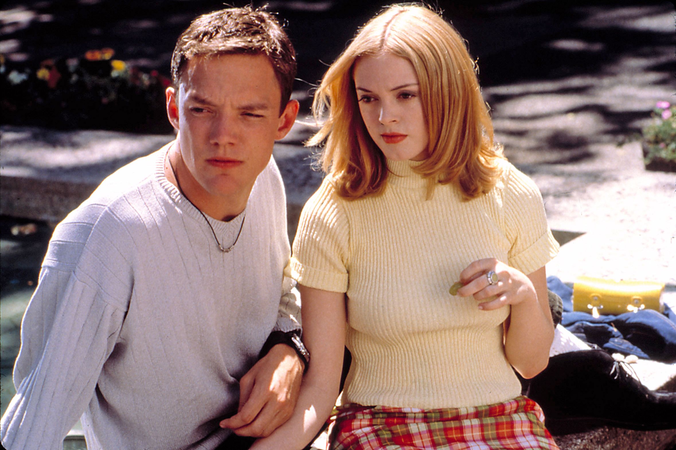 How Rose McGowan Redefined the Scream Queen in 1996s Scream image picture