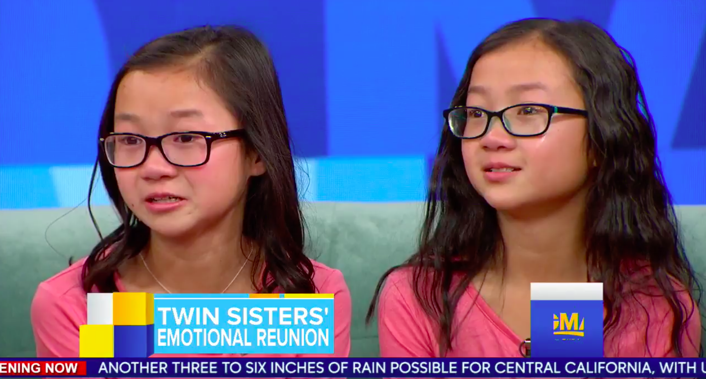 identical twin sisters