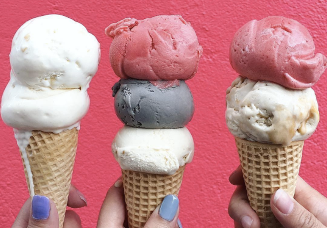 26 Best Ice Cream Shops in Chicago For A Frozen Treat