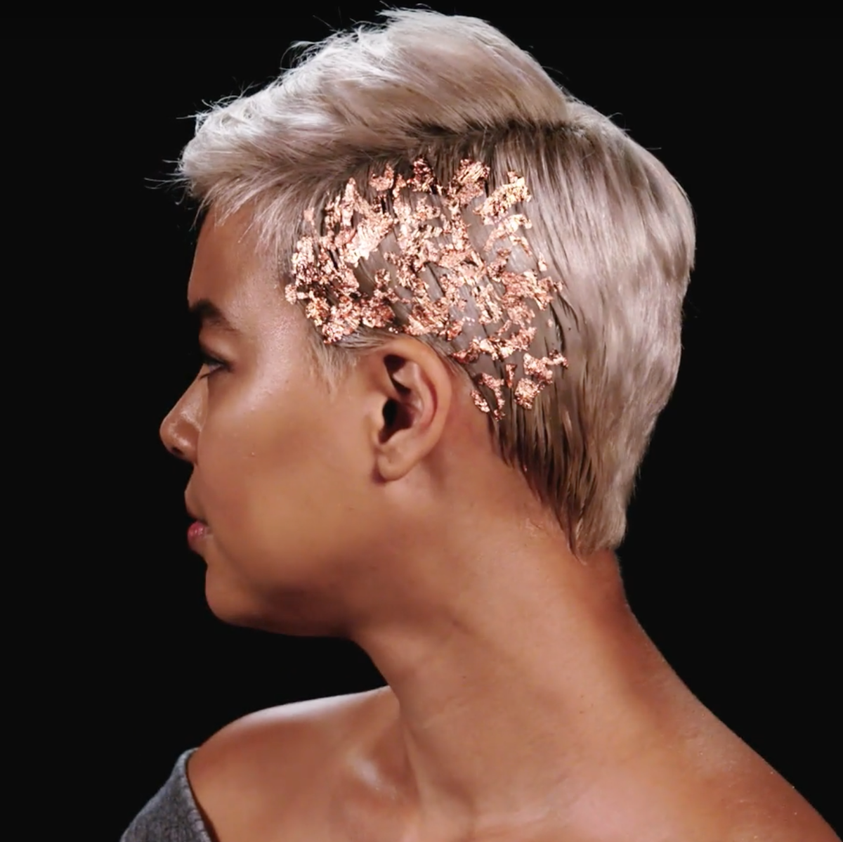 Cool Pixie Hair Style Ideas - Glitter And Foil Pixie Cut Styles Cool Pixie Hair Style Ideas - Glitter And Foil Pixie Cut Styles
