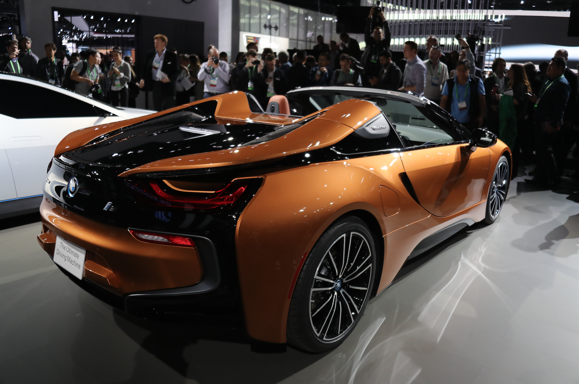 2019 bmw shop i8 range