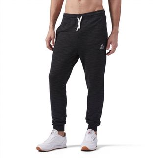 Clothing, Sportswear, Active pants, sweatpant, Trousers, Pocket, Waist, Muscle, Jeans, 