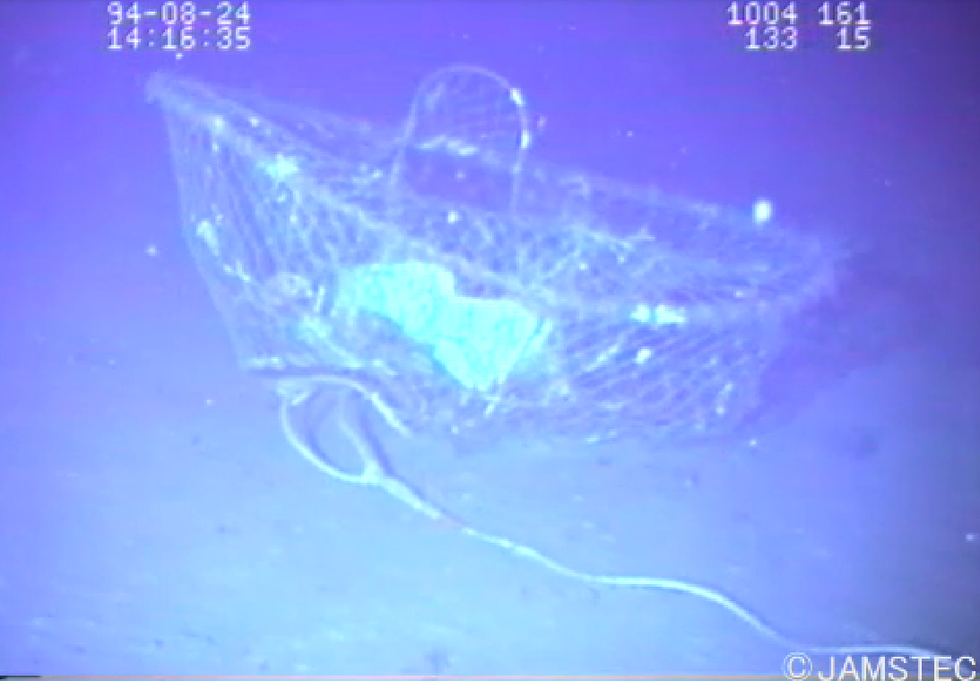 JAMSTEC fishing basket ocean floor