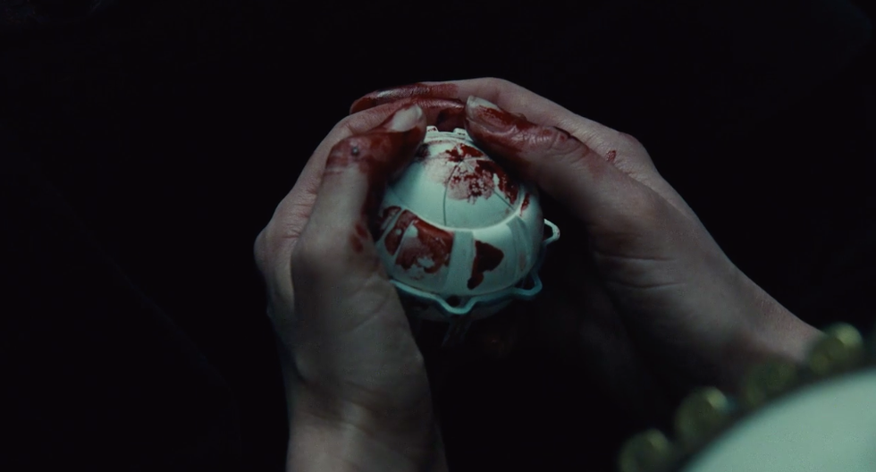 Hand, Joint, Human, Jaw, Finger, Skull, Flesh, Mouth, Organism, Human body, 