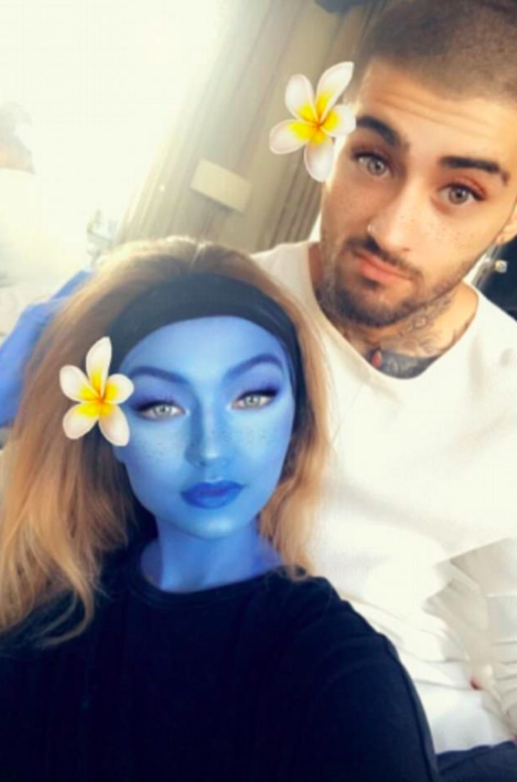 Zayn Malik and Gigi Hadid just shared their first selfie since calling it back on 