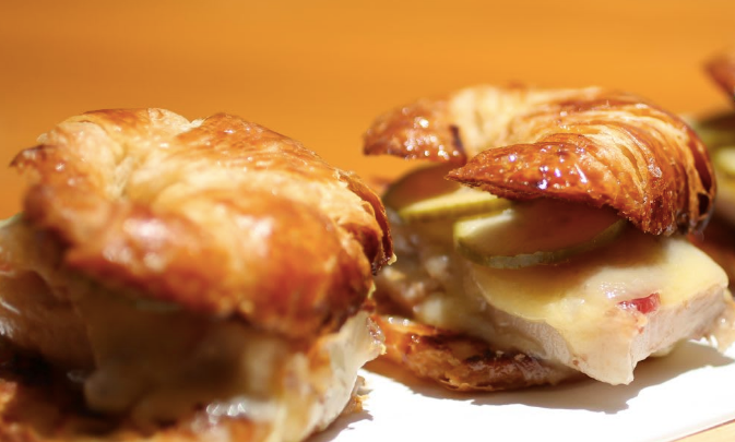 Dish, Food, Cuisine, Ingredient, Baked goods, Breakfast roll, Produce, Staple food, Dessert, Profiterole, 