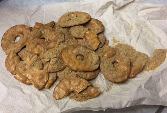 Food, Cuisine, Dish, Taralli, Cookie, Snack, Ingredient, Baked goods, Almond biscuit, Dessert, 