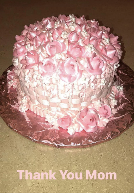 Cake, Sugar paste, Fondant, Icing, Buttercream, Pink, Pasteles, Cake decorating, Food, Dessert, 