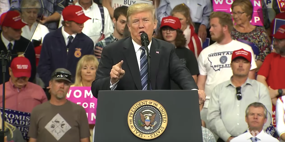 Guy in Plaid Shirt Makes Amazing Faces Behind Trump at Billings ...