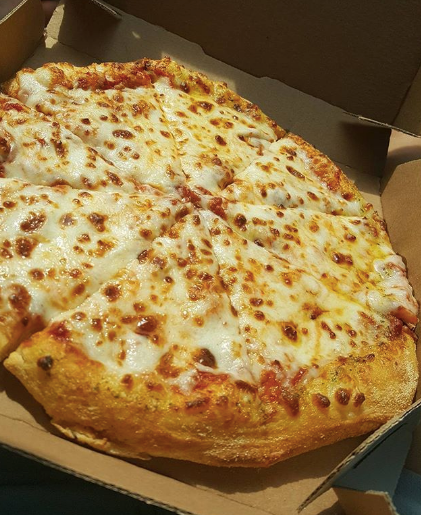 Dish, Food, Cuisine, Pizza cheese, Ingredient, Zwiebelkuchen, Tarte flambée, Baked goods, Flatbread, Dessert, 